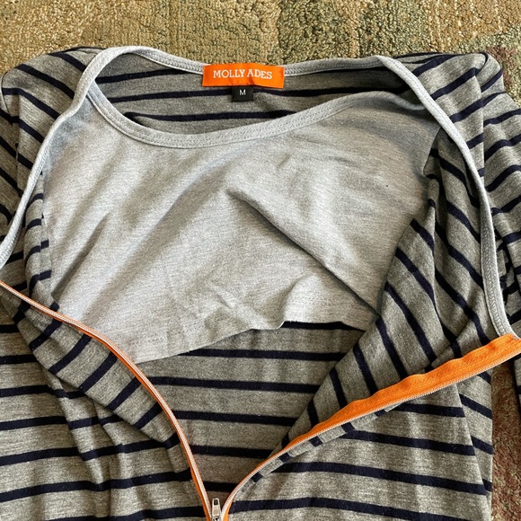 3/4 length stripped nursing shirt with zipper - Picture 3 of 4
